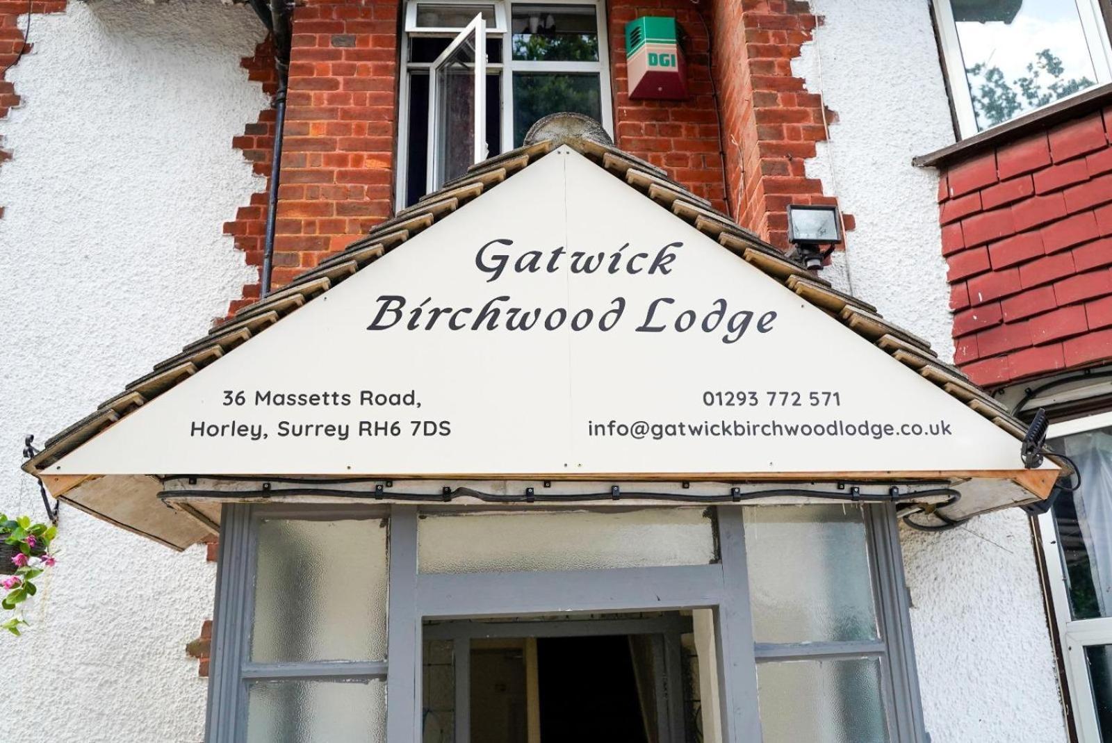 The Lodge By Birchwood Horley Exterior foto